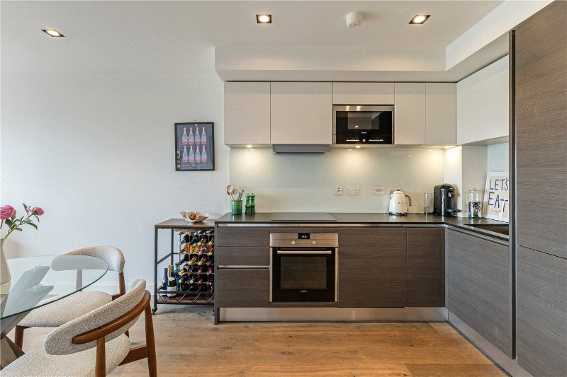 Macaulay Road, London, UK, SW4