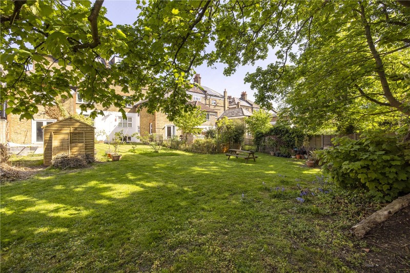 Palace Road, London, SW2