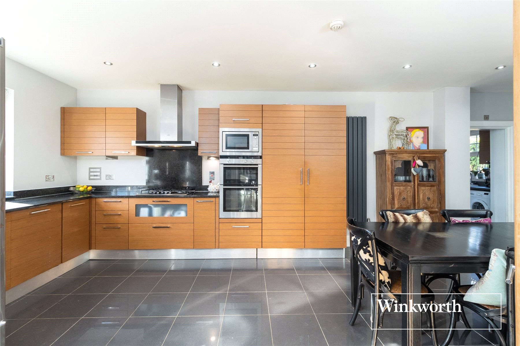 5 bedroom property for sale in Gloucester Road, New EN5 (Ref