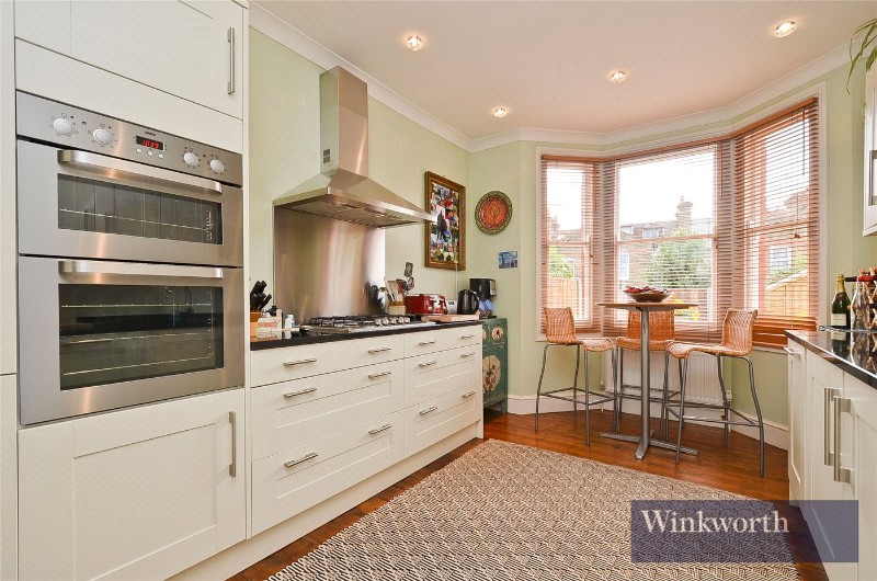 Kirkstall Avenue, London, N17