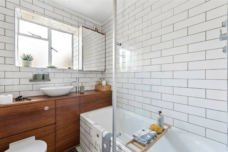 Clissold Crescent, London, N16