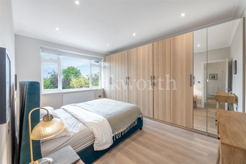 The Mount, 214 Creighton Avenue, London, N2