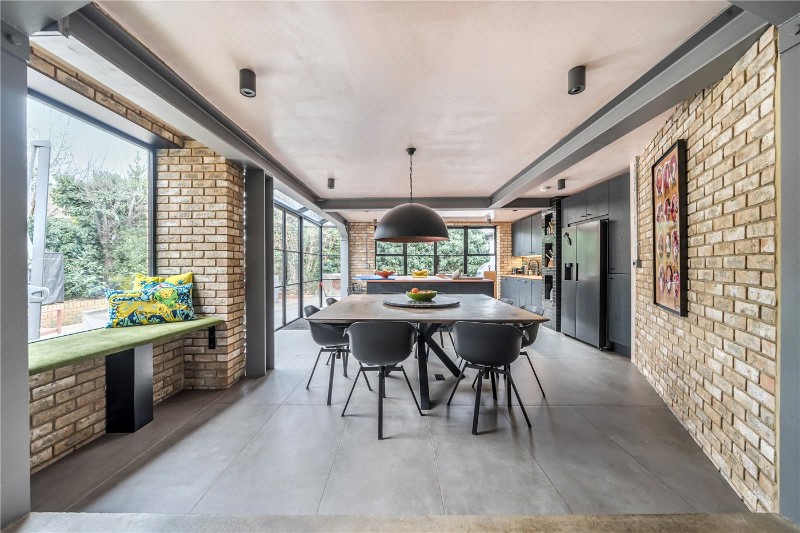 West End Grove, Farnham, Surrey, GU9