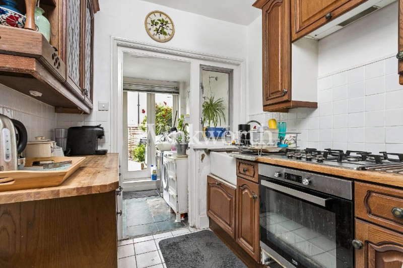 Willoughby Road, London, N8