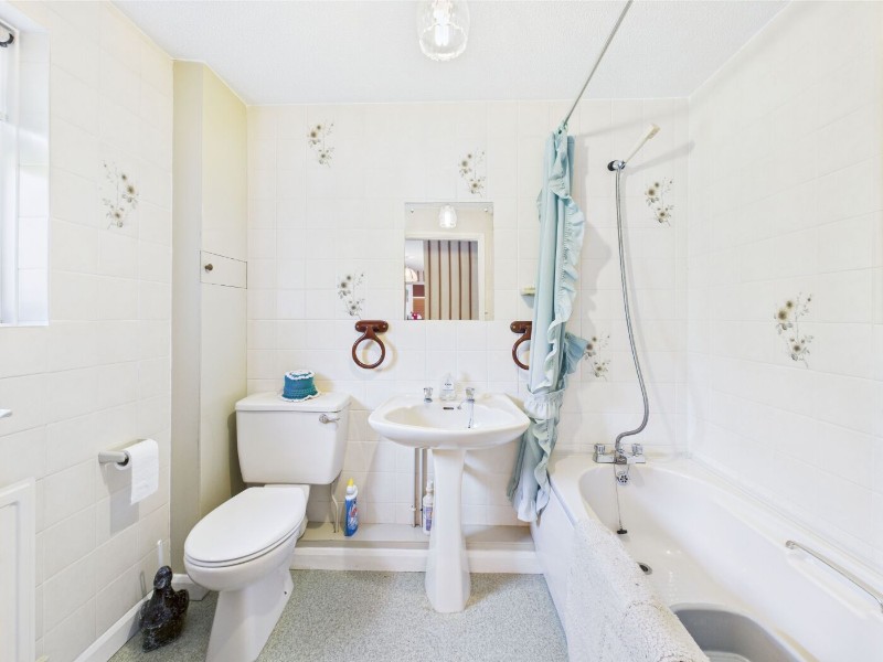 Barnstaple Cross, Crediton, Devon, EX17