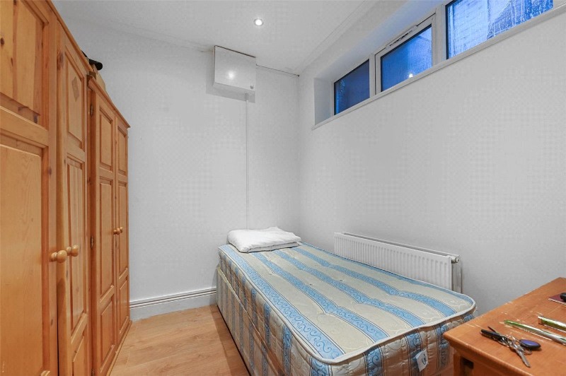 Creffield Road, London, W5