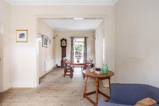 Meadow Road, London, SW8