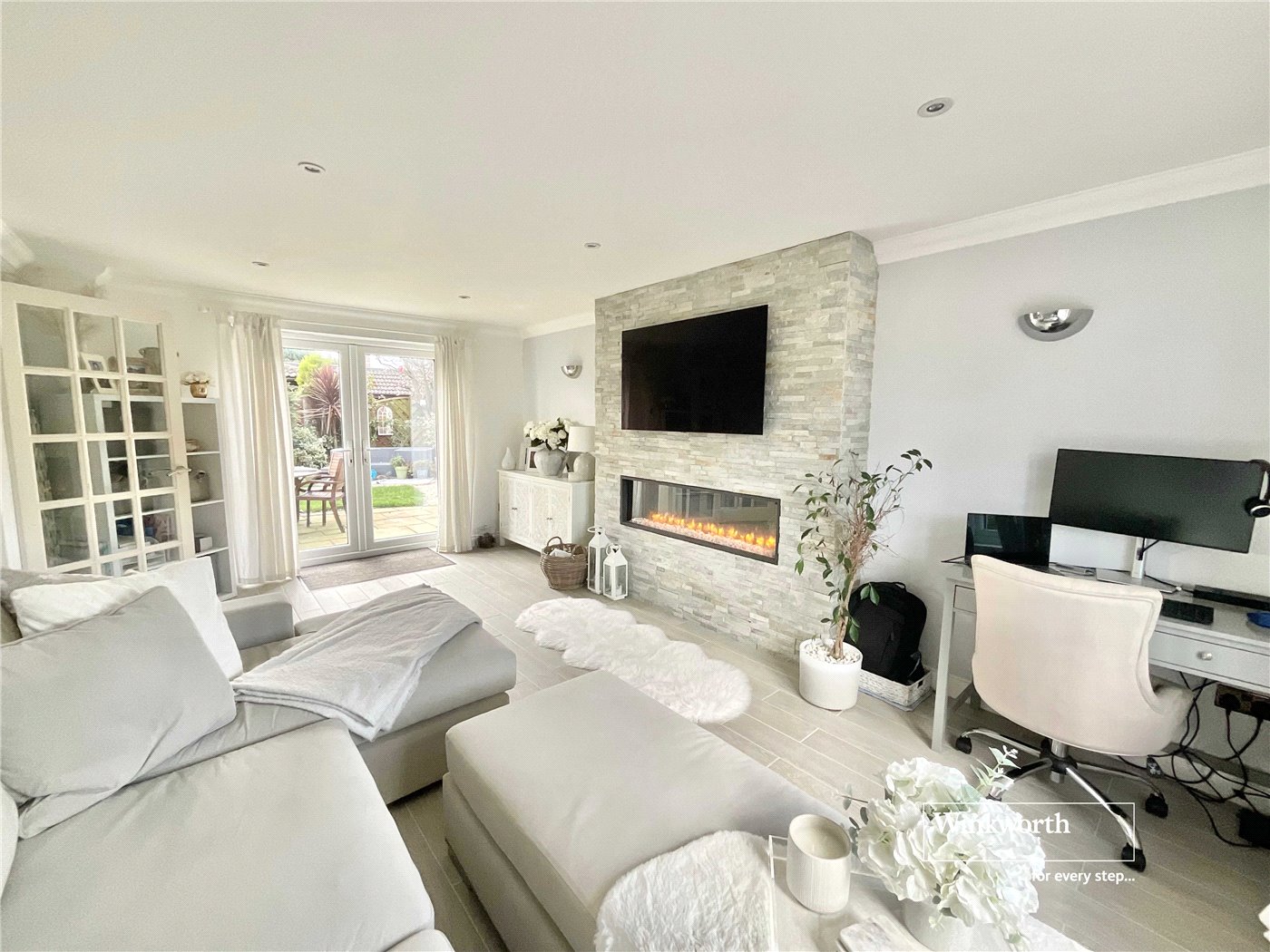 Bramshaw Way, Barton On Sea, Hampshire, BH25