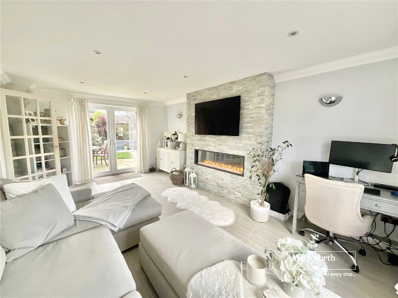 Bramshaw Way, Barton On Sea, Hampshire, BH25
