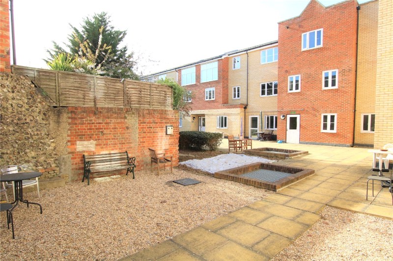 East View Place, East Street, Reading, Berkshire, RG1