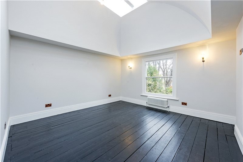 Castelnau, Barnes, London, SW13