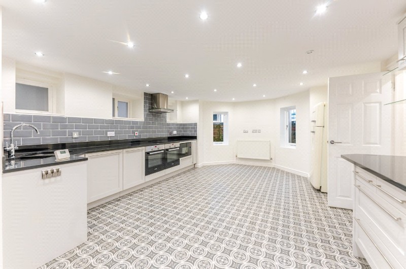 Leam Terrace, Leamington Spa, Warwickshire, CV31