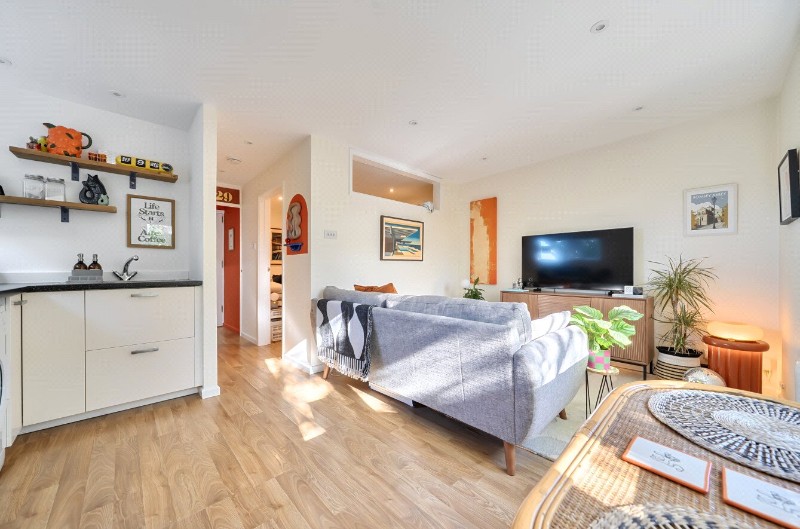 Tavistock Close, Romsey, Hampshire, SO51