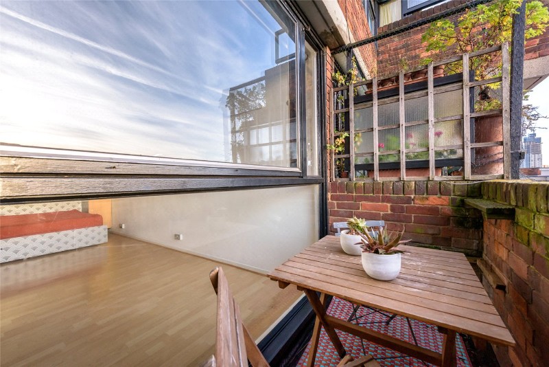 Vauxhall Bridge Road, London, SW1V