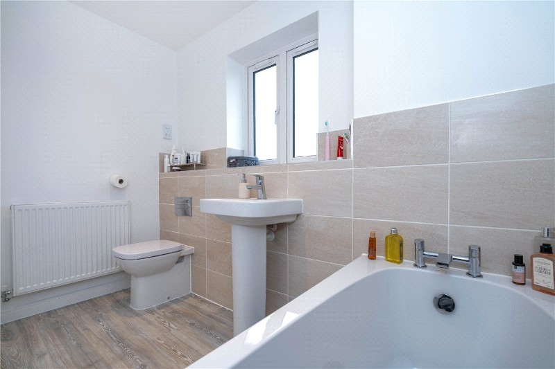 Newton Abbot Way, Bourne, Lincolnshire, PE10