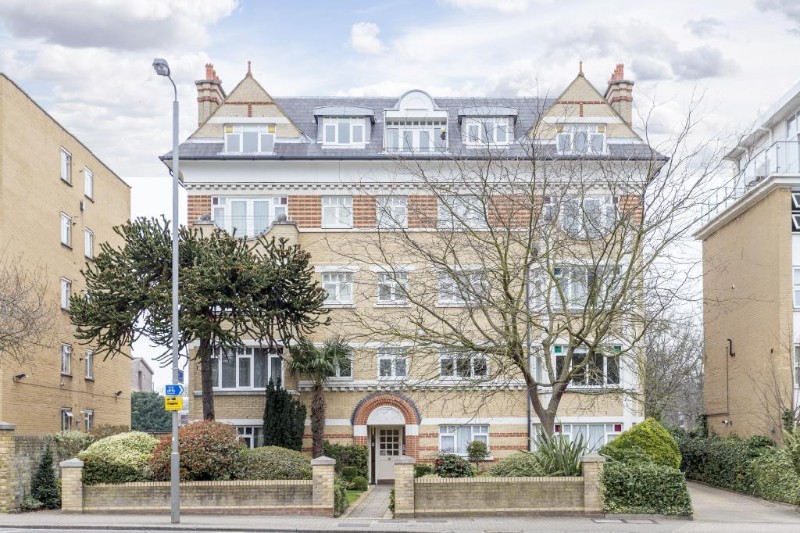 Kemble Hall, Keswick Road, London, SW15