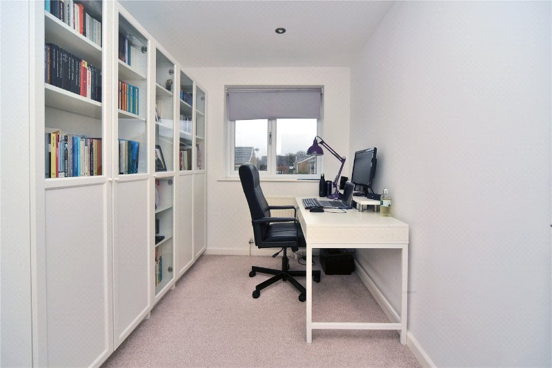 Cotswold Way, Worcester Park, KT4