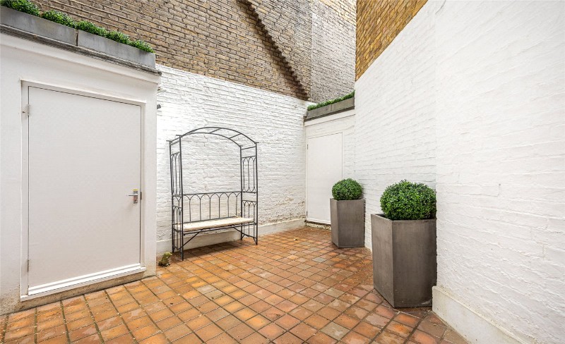 St Georges Square, London, SW1V