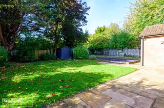 Broadhurst Grove, Lychpit, Basingstoke, Hampshire, RG24