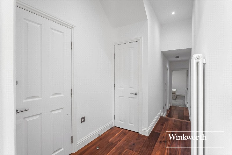 Hendon Lane, Finchley, London, N3