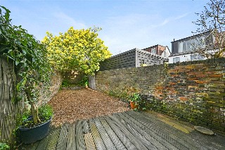 Buchanan Gardens, London, NW10