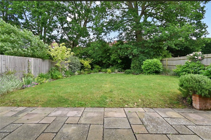 Dorchester Road, Hook, Hampshire, RG27