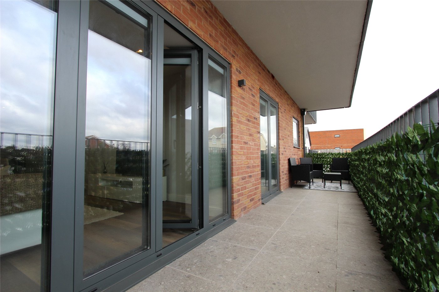 2 bedroom property to rent in London Road, Hadleigh, Benfleet, Essex, SS7 (Ref LOS220045) £323 pw