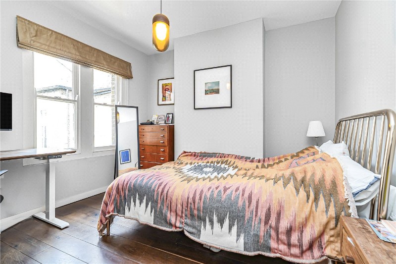 Cruikshank Street, London, WC1X