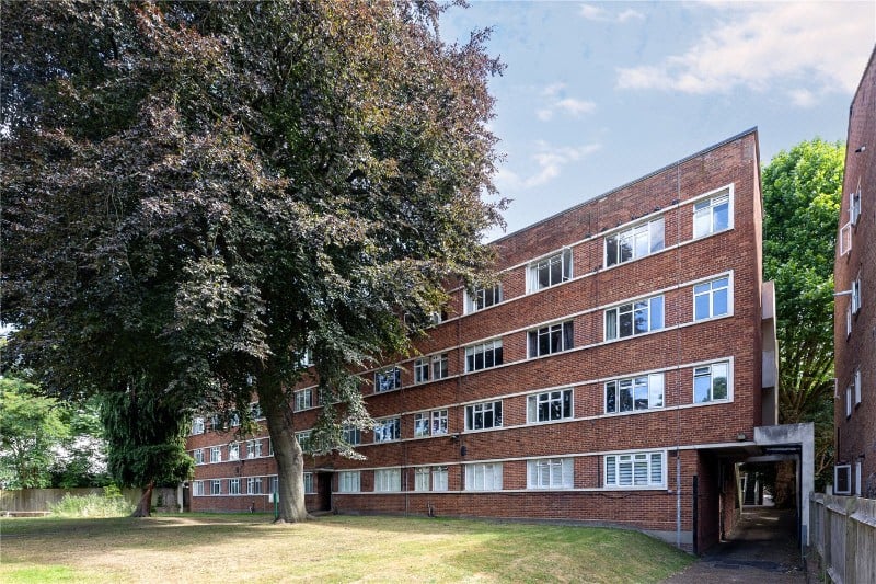 Upper Richmond Road, London, SW15