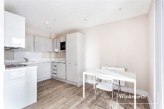 Nether Street, Finchley, London, N3