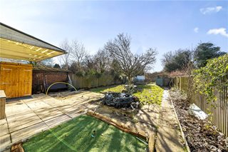 Dene Way, Donnington, Newbury, Berkshire, RG14
