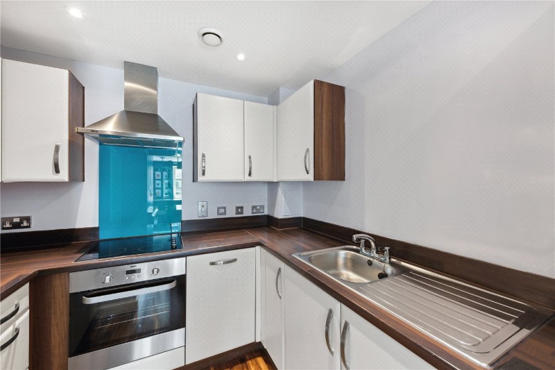 Seven Sisters Road, London, N4