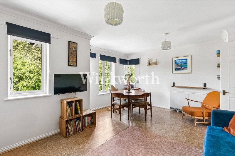 Myddleton Avenue, London, N4
