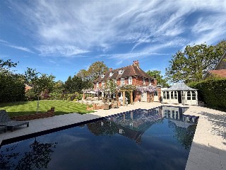 Barley Mow Road, Englefield Green, Surrey, TW20