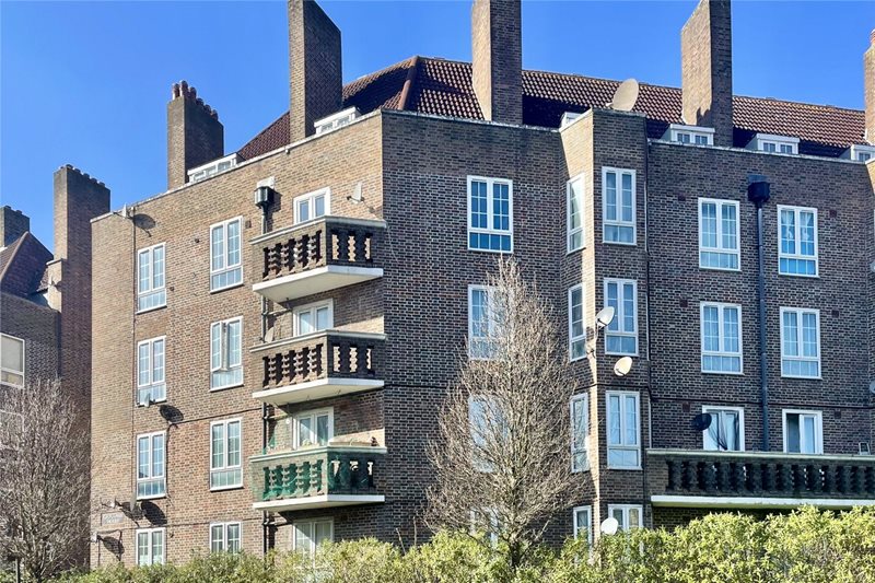 Gatcombe House, Dog Kennel Hill, East Dulwich, London, SE22