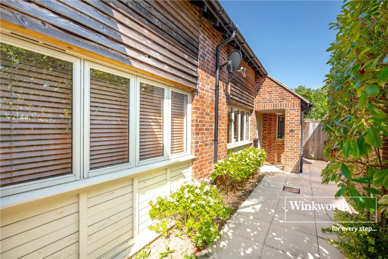 Longham Farm Close, Longham, Ferndown, Dorset, BH22