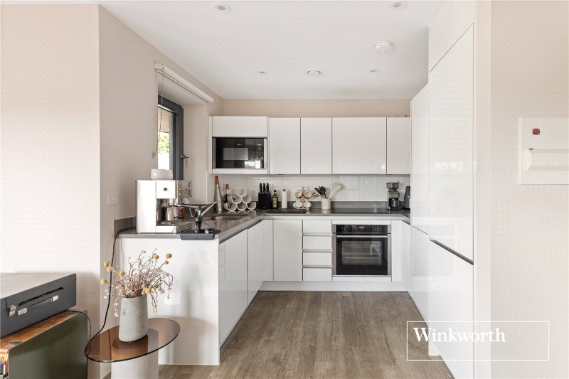 Nether Street, Finchley, London, N3