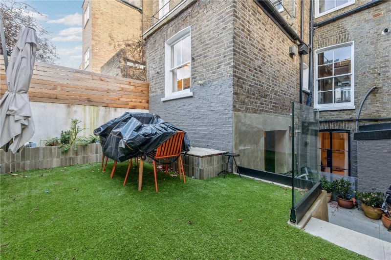 St Stephens Gardens, London, W2