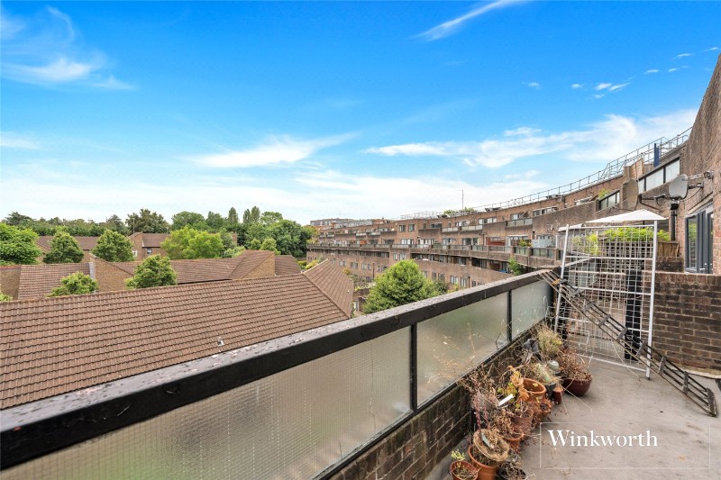 Old Farm Road, Strawberry Vale, London, N2