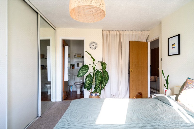 Peregrine Court, London, SW16