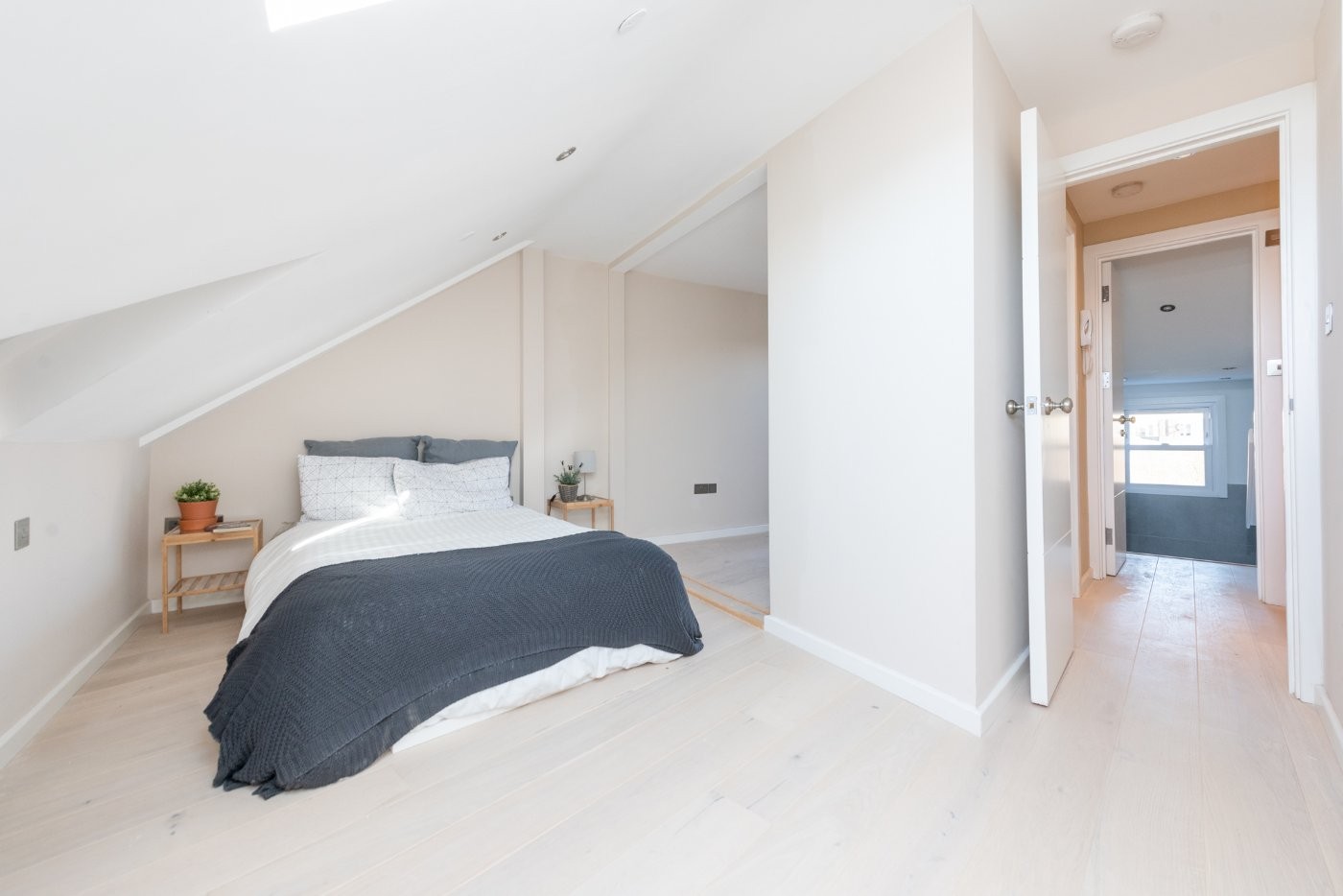 2 bedroom property for sale in Drayton Road, London, NW10 (Ref