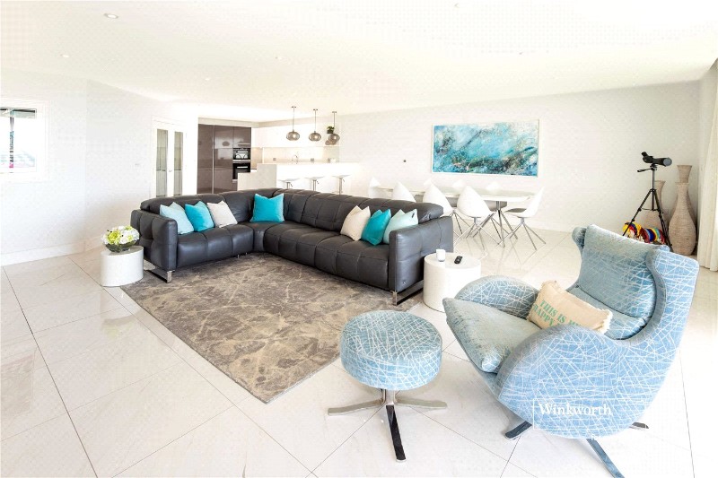 Wharncliffe Road, Highcliffe, Christchurch, Dorset, BH23