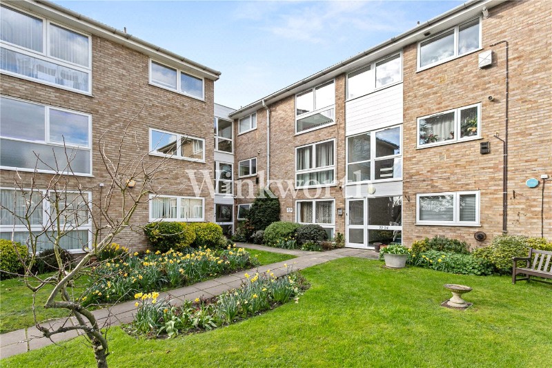 Lucerne Close, London, N13
