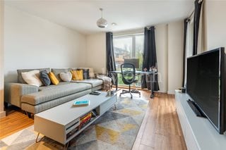 Finchley Road, London, NW11