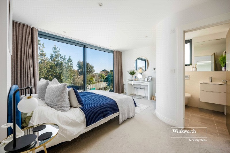 Avon Run Close, Friars Cliff, Christchurch, Dorset, BH23