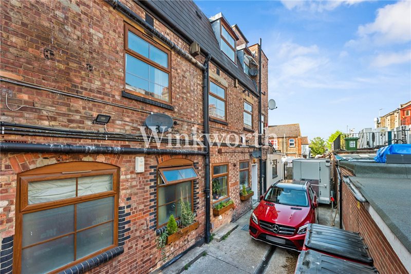 Spencer Avenue, London, N13