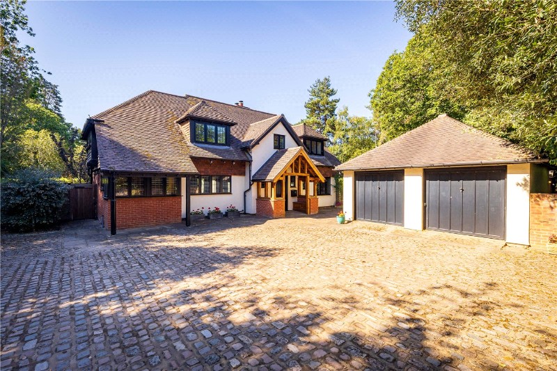 Sheephatch Lane, Tilford, Farnham, Surrey, GU10