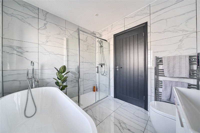 Echo Barn Lane, Wrecclesham, Farnham, Surrey, GU10