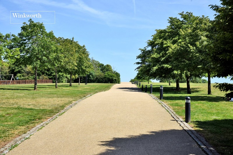 Lewiston Close, Worcester Park, KT4