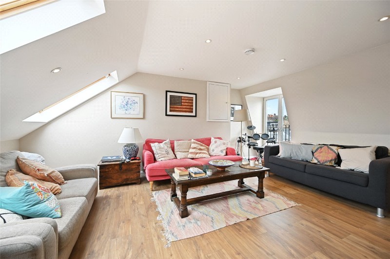 Ormiston Grove, London, W12